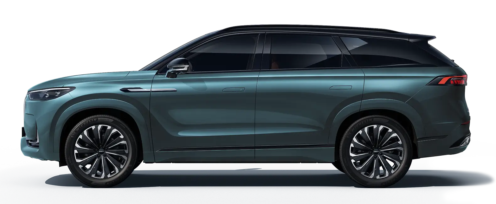 A side view of a JAECOO J8